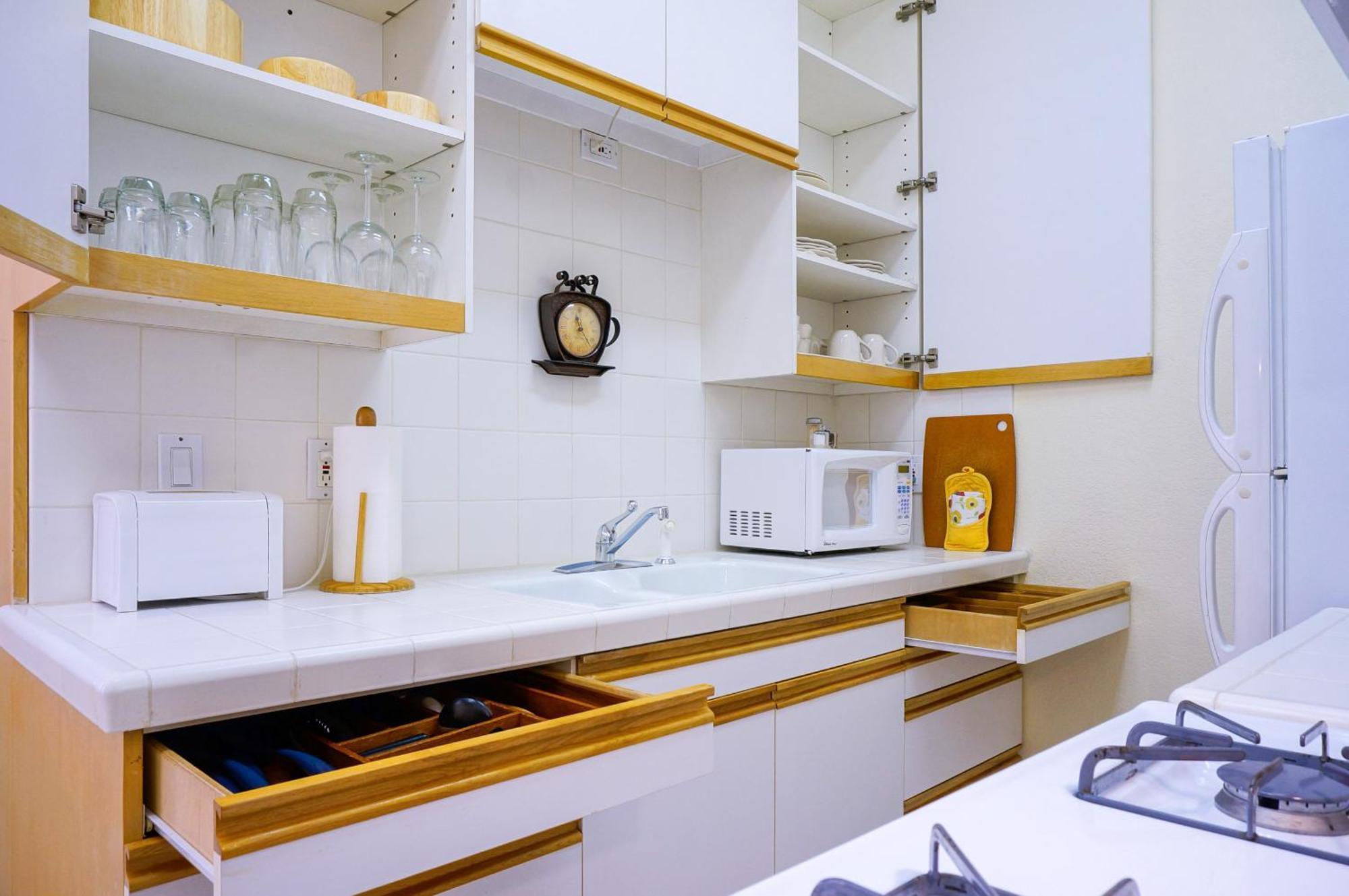 ハーバー ハウス イン サンタバーバラ 部屋 写真